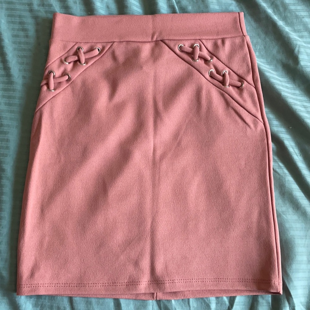 🍂 3/$30 🍂 Pink Skirt WINDSOR